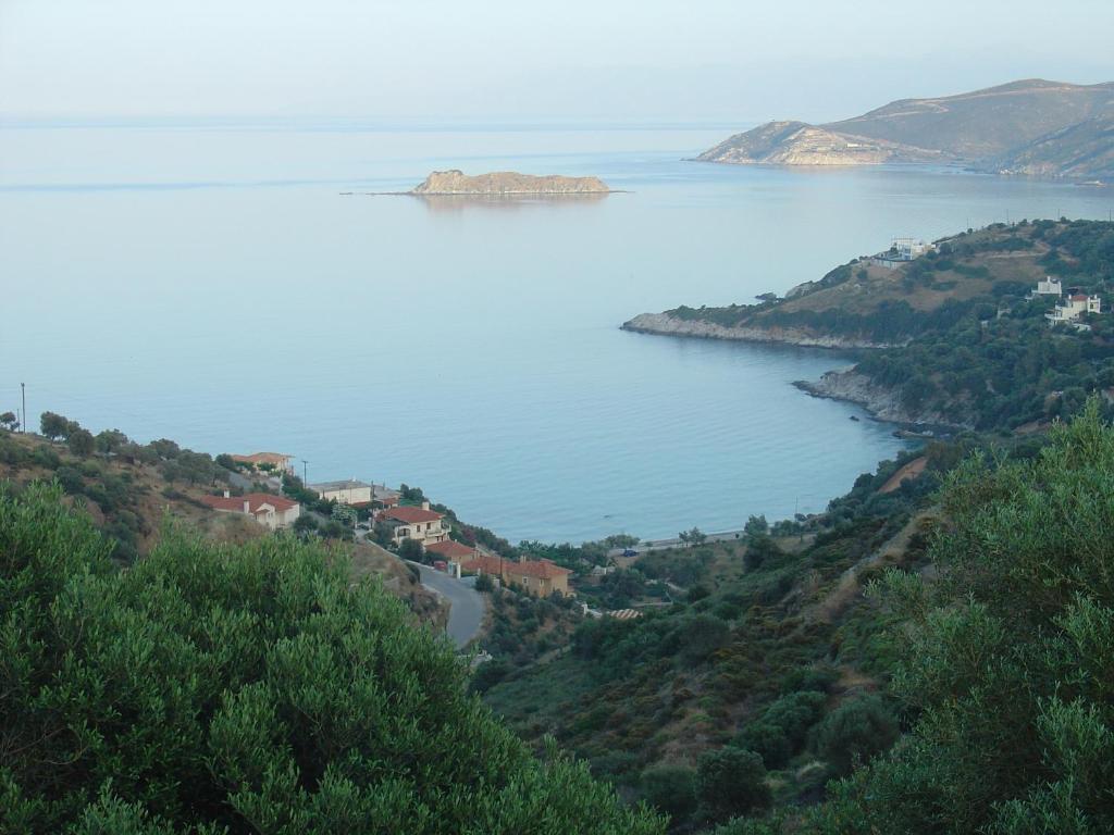 Triantafilia Guesthouse Agioi Apostoli Extérieur photo