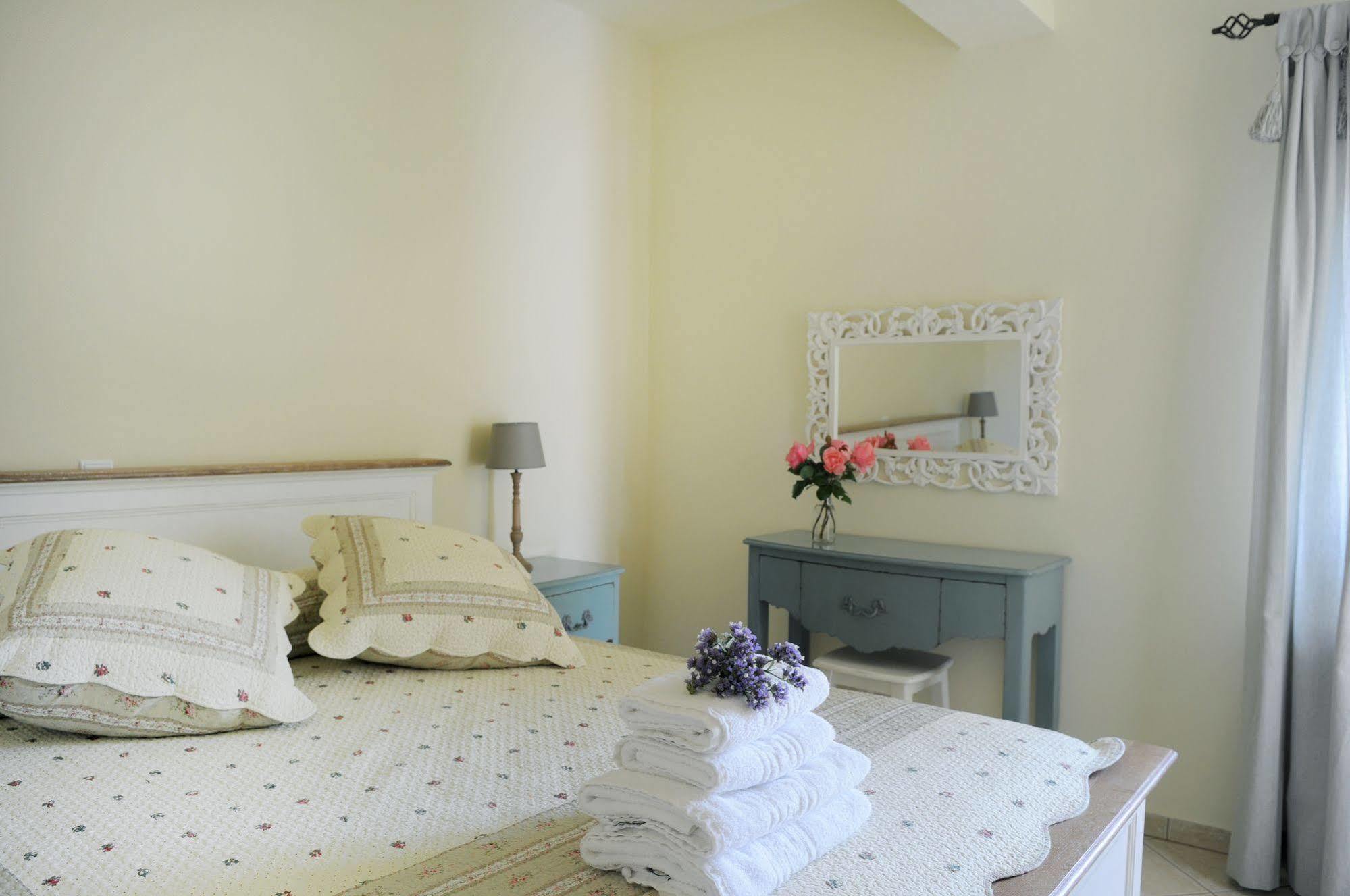 Triantafilia Guesthouse Agioi Apostoli Extérieur photo