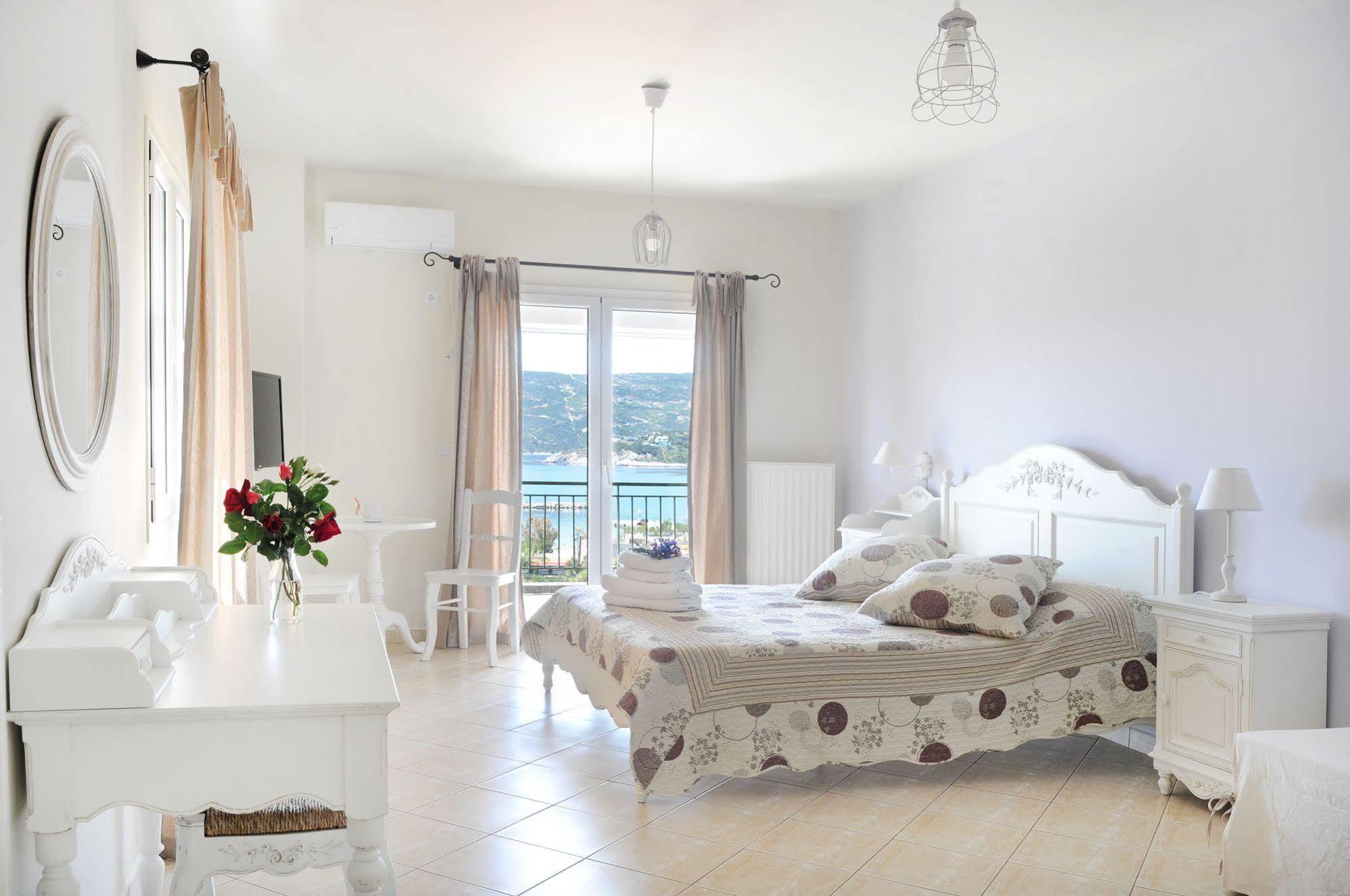 Triantafilia Guesthouse Agioi Apostoli Extérieur photo